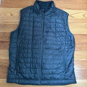 Men’s Patagonia nanopuff vest XL, forge gray color. Excellent condition